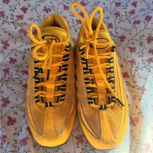 Nike Yellow Men's Sneakers